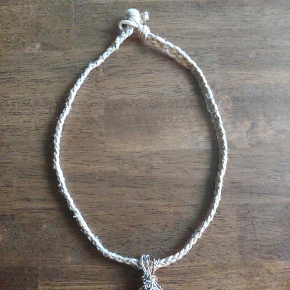 SALE✨NEW✨Labradorite Pendant Necklace - Picture 3 of 9